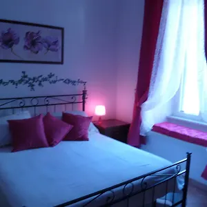 https://holiday-home-il-sogno-a-san-pietro.it-romehotels.com